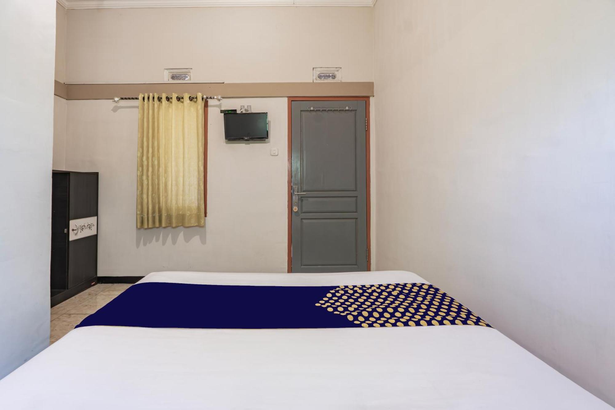 Spot On 93874 3N Homestay Syariah Сидоарджо Экстерьер фото